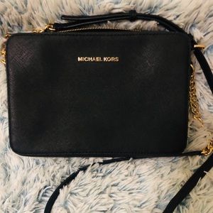 Michael Kors Jet Set Crossbody